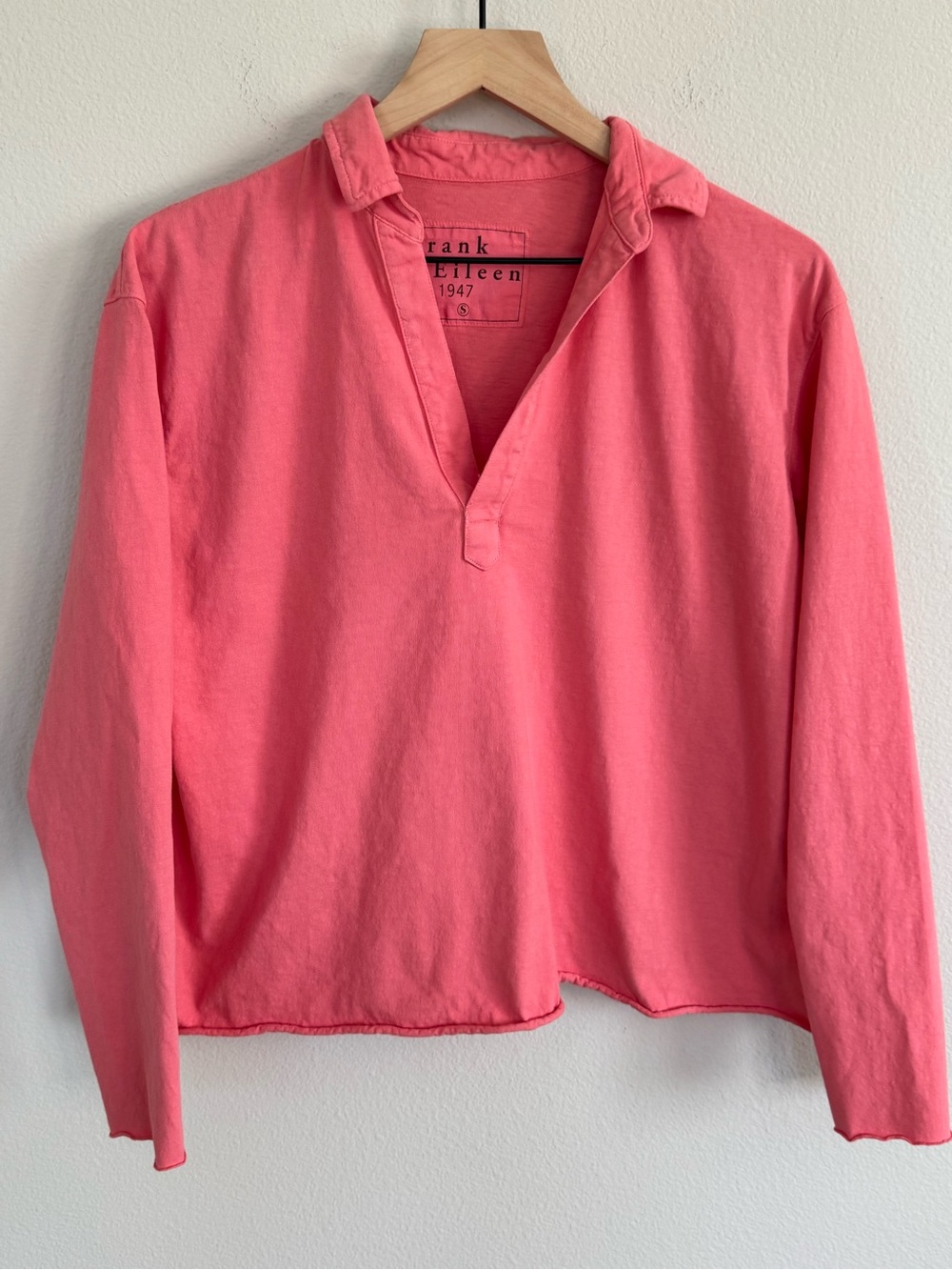 Frank & Eileen Patrick Popover Henley Pink Coral Cotton Raw Hem Minimalist S - Picture 2 of 15